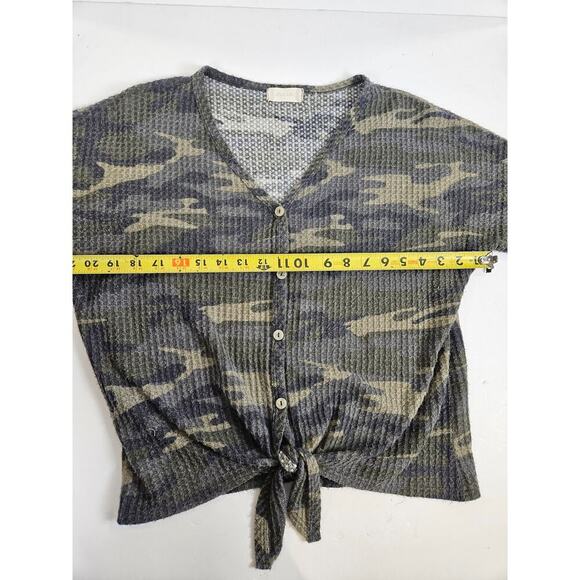 Altar'd State Women's Thermal Camo Print Tie Front Top Size Small - Picture 5 of 6